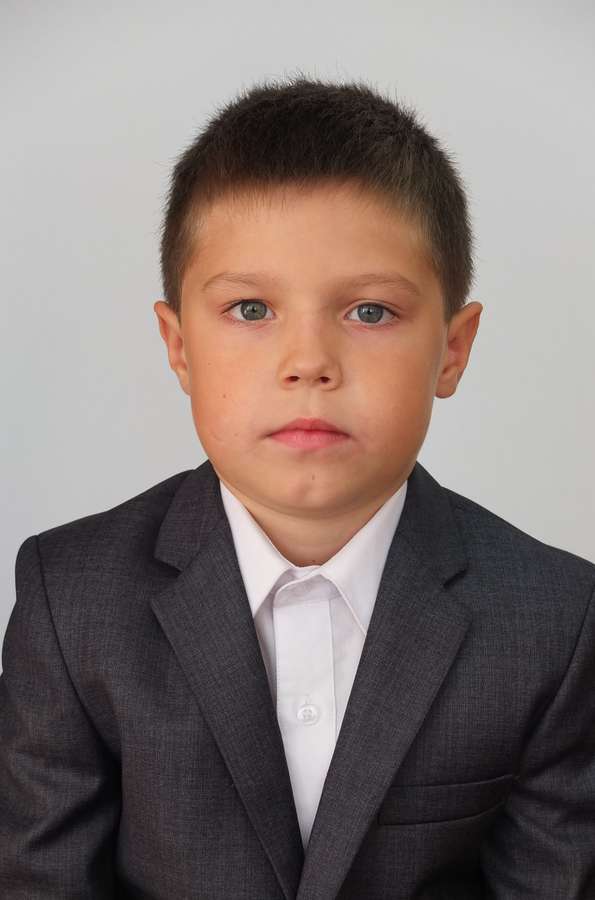 Хамзин Данияр 3307011406